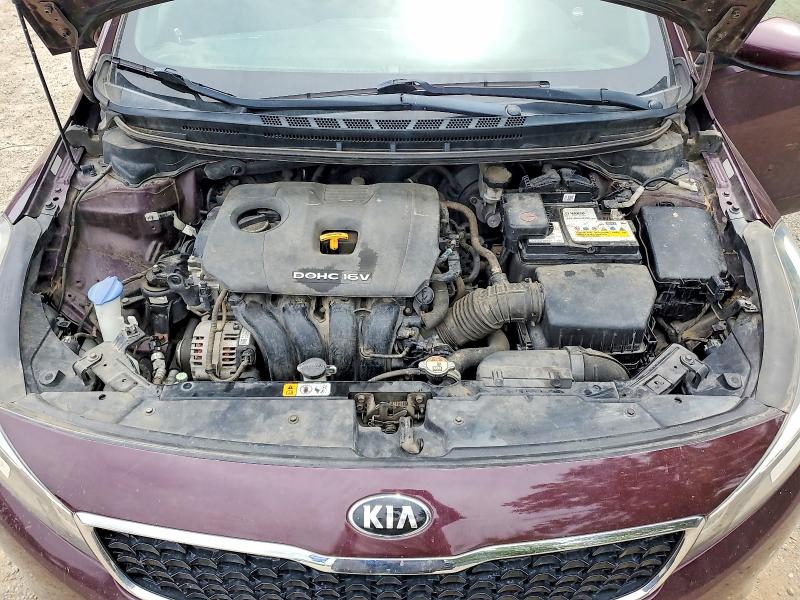 62667596 :رقم المزاد ، 3KPFL4A7XJE272097 vin ، 2018 Kia Forte مزاد بيع
