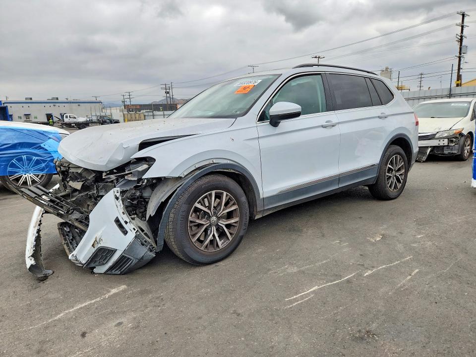 59320976 :رقم المزاد ، 3VV3B7AX6JM208721 vin ، 2018 Volkswagen Tiguan مزاد بيع