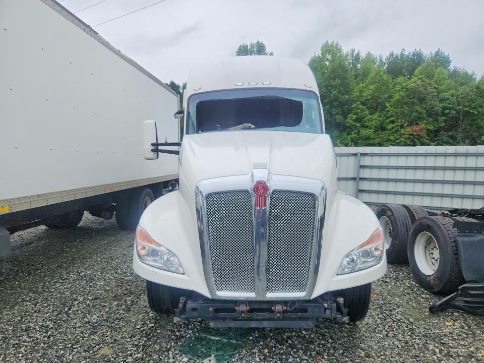 60483056 :رقم المزاد ، 1XKYDP9X1PJ227142 vin ، 2023 Kenworth Kenworth مزاد بيع