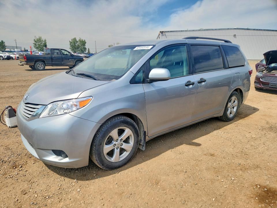 60460896 :رقم المزاد ، 5TDZK3DC5FS574543 vin ، 2015 Toyota Sienna مزاد بيع