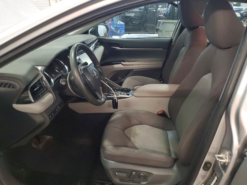85632035 :رقم المزاد ، 4T1B31HK6KU517273 vin ، 2019 Toyota Camry مزاد بيع