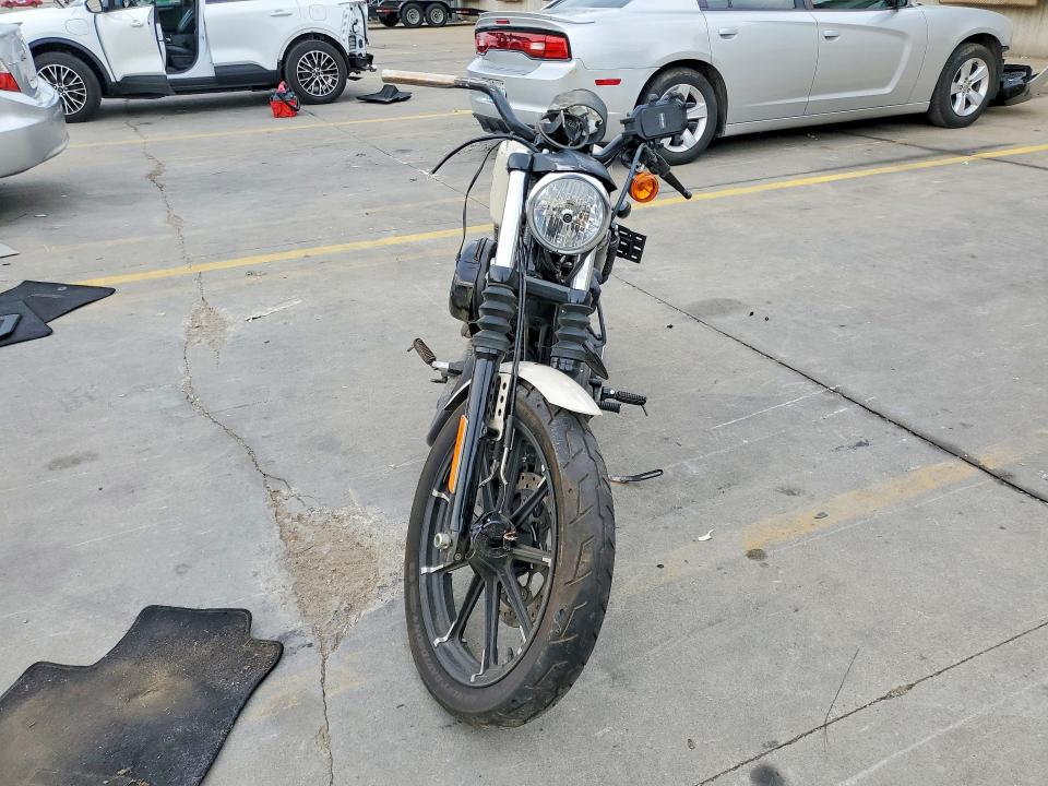 61852756 :رقم المزاد ، 1HD4LE21XNB402629 vin ، 2022 Harley-davidson Xl883 مزاد بيع