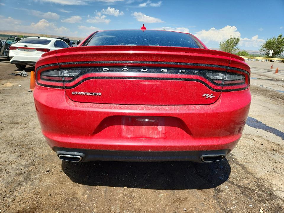 61526976 :رقم المزاد ، 2C3CDXCTXFH902440 vin ، 2015 Dodge Charger مزاد بيع