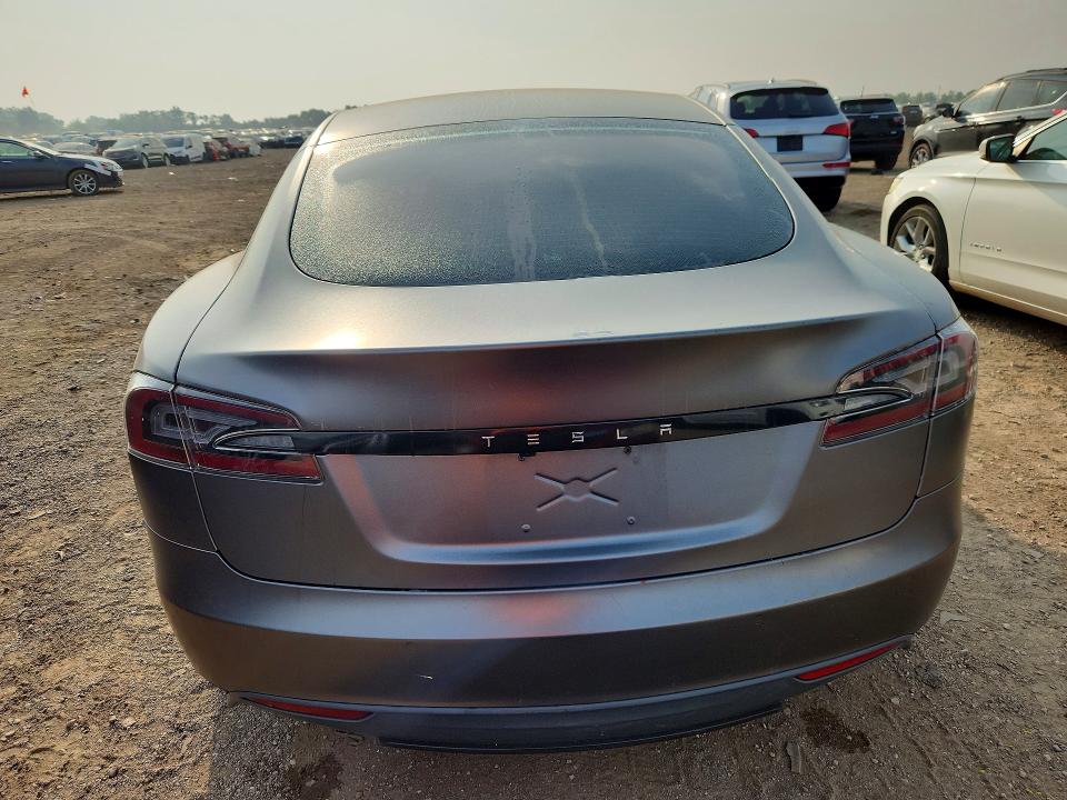 2015 Tesla Model S მანქანა იყიდება აუქციონზე, vin: 5YJSA1S19FF080328, აუქციონის ნომერი: 59797226
