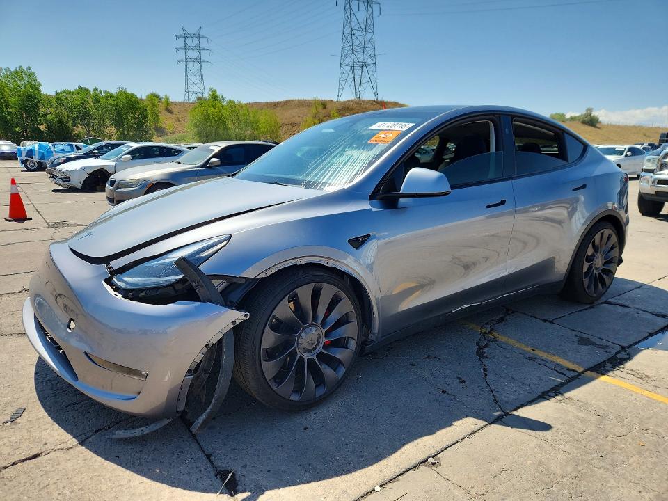 61500746 :رقم المزاد ، 7SAYGDEF9SF299272 vin ، 2025 Tesla Model Y مزاد بيع