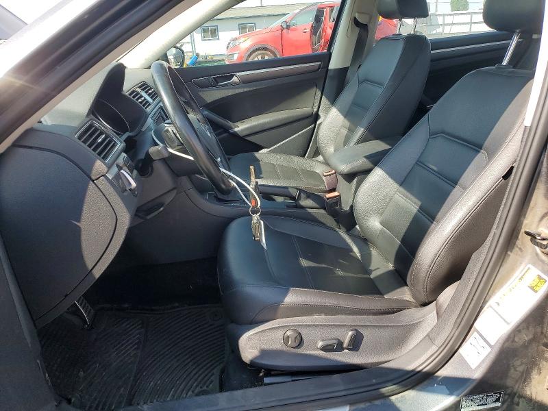 63494406 :رقم المزاد ، 1VWDT7A36HC068756 vin ، 2017 Volkswagen Passat مزاد بيع