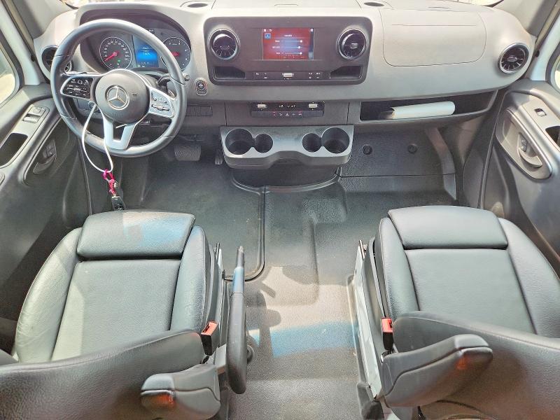 63360046 :رقم المزاد ، W1Y4DCHY6NT084831 vin ، 2022 Mercedes-benz Sprinter مزاد بيع