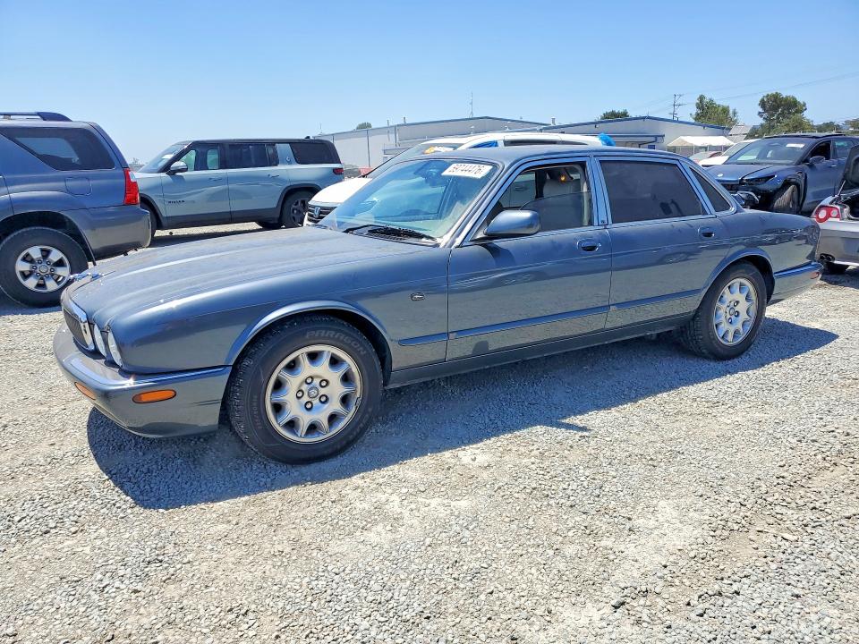 Продажа на аукционе авто 2000 Jaguar Xj8, vin: SAJDA14C7YLF16671, номер лота: 59744476