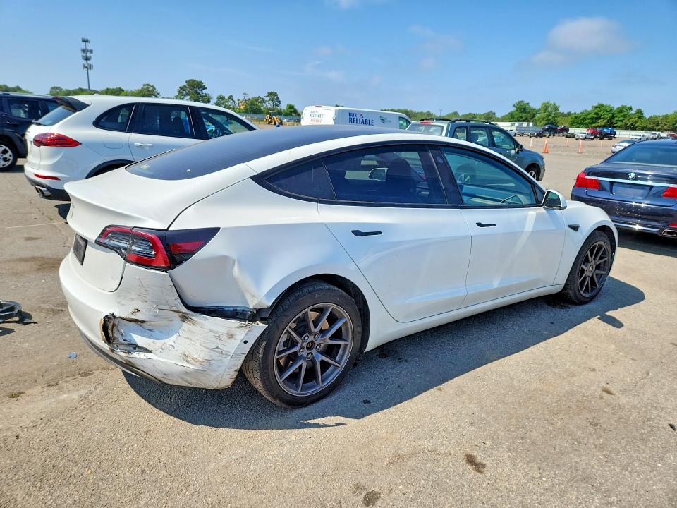 Auction sale of the 2021 Tesla Model 3, vin: 5YJ3E1EA0MF090103, lot number: 60186456