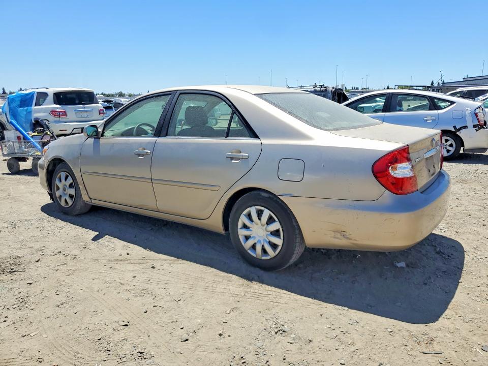 60991516 :رقم المزاد ، JTDBE32K520115786 vin ، 2002 Toyota Camry مزاد بيع