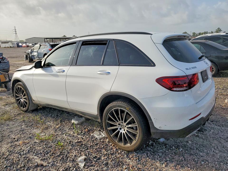 60967016 :رقم المزاد ، W1N0G8DB6NV394435 vin ، 2022 Mercedes-benz Glc مزاد بيع