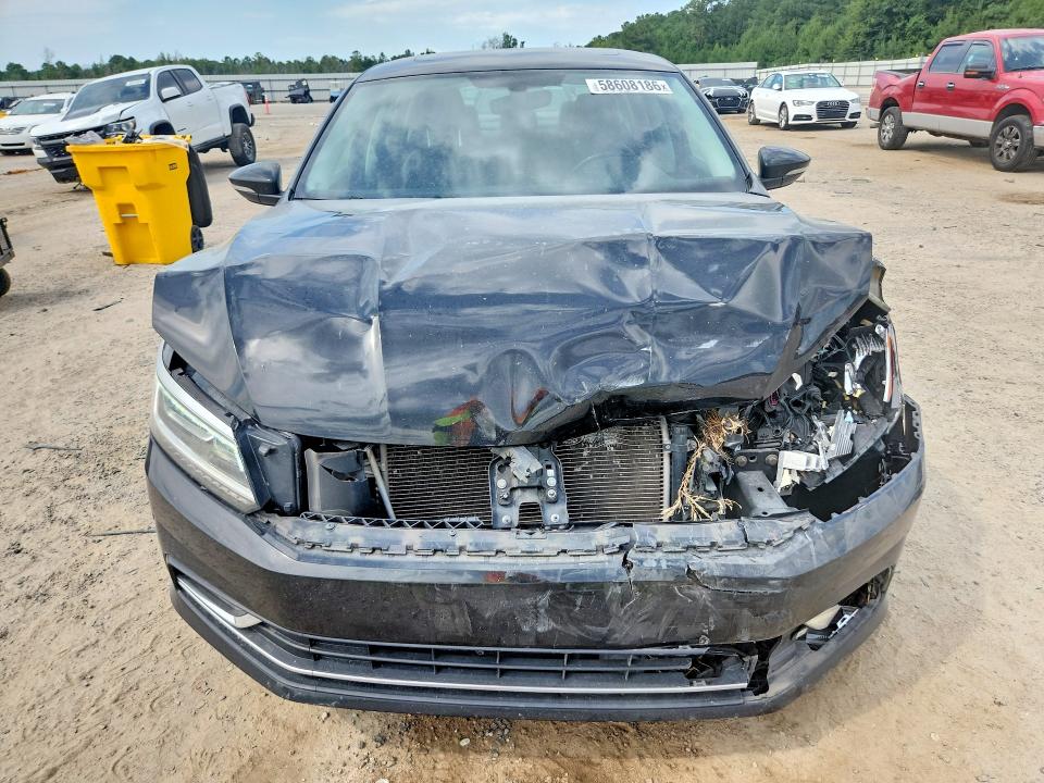 2016 Volkswagen Passat მანქანა იყიდება აუქციონზე, vin: 1VWBS7A30GC024521, აუქციონის ნომერი: 58608186