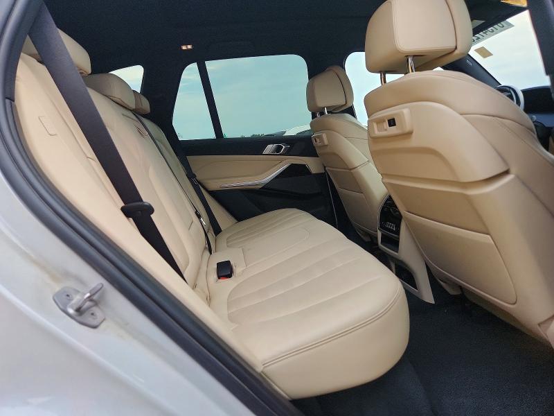 61547266 :رقم المزاد ، 5UXCR4C06M9F75244 vin ، 2021 Bmw X5 مزاد بيع