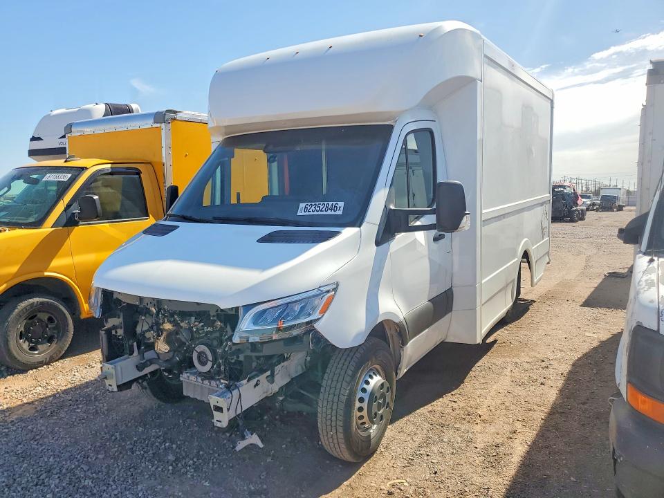 62352846 :رقم المزاد ، W1X9K2312PN227527 vin ، 2023 Mercedes-benz Sprinter مزاد بيع