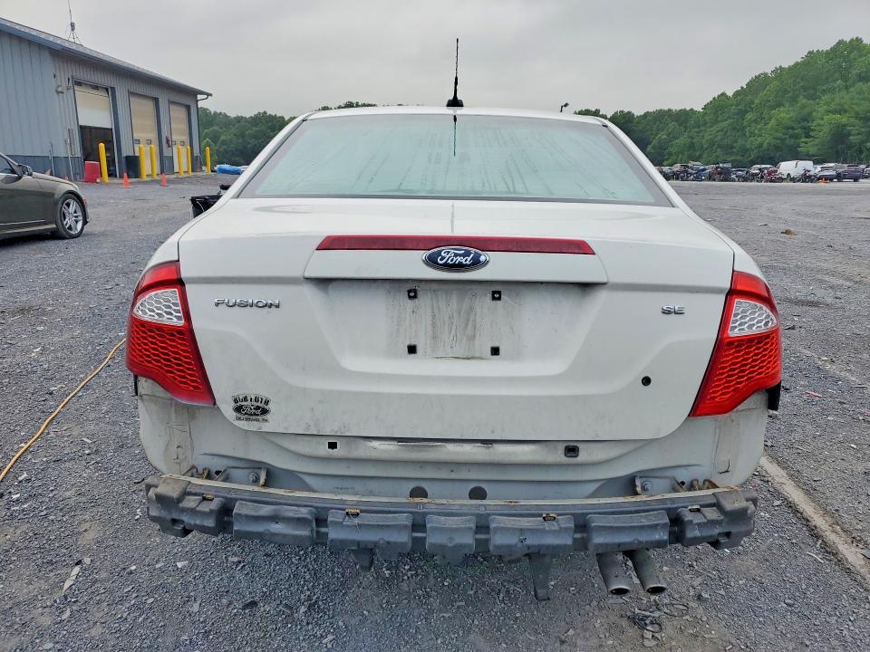 60426826 :رقم المزاد ، 3FAHP0HA7AR156782 vin ، 2010 Ford Fusion مزاد بيع