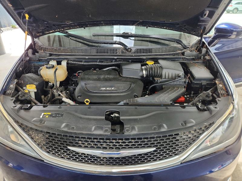 62423926 :رقم المزاد ، 2C4RC1EG1JR193583 vin ، 2018 Chrysler Pacifica مزاد بيع