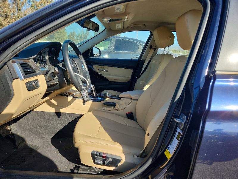 62673246 :رقم المزاد ، WBA8E1G3XHNU18751 vin ، 2017 Bmw 320 مزاد بيع