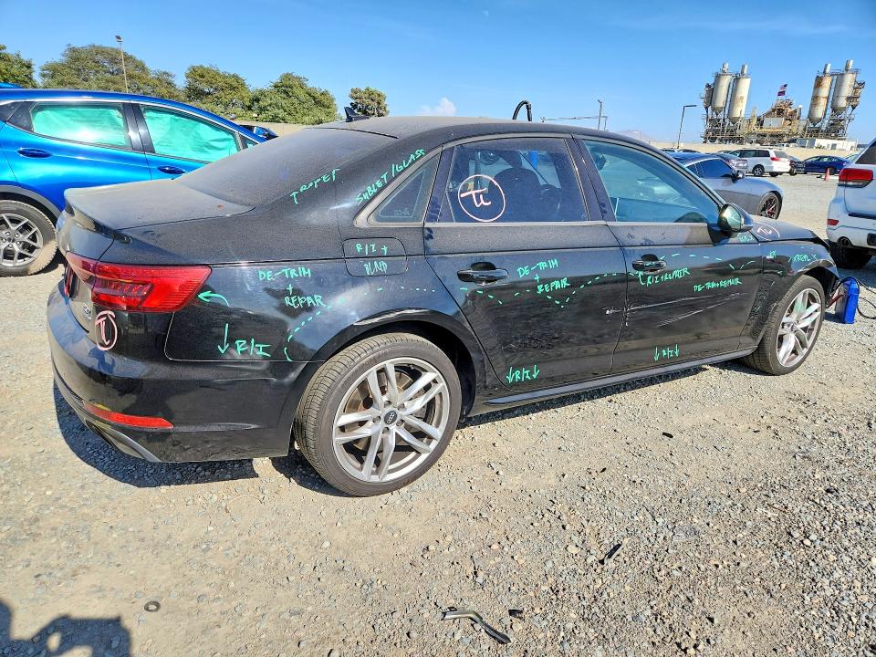 Продаж на аукціоні авто 2017 Audi A4, vin: WAUDNAF42HN041390, номер лоту: 62470216
