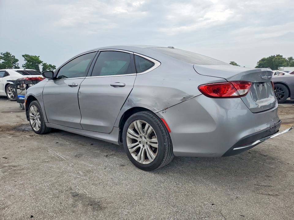 62576216 :رقم المزاد ، 1C3CCCAB8FN526012 vin ، 2015 Chrysler 200 مزاد بيع
