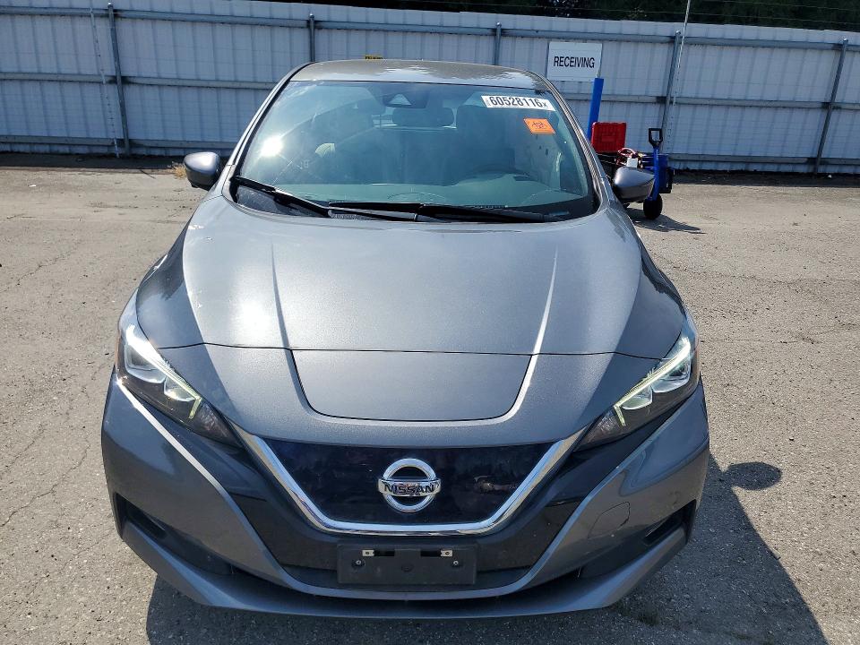 60528116 :رقم المزاد ، 1N4AZ1CP6JC302746 vin ، 2018 Nissan Leaf مزاد بيع