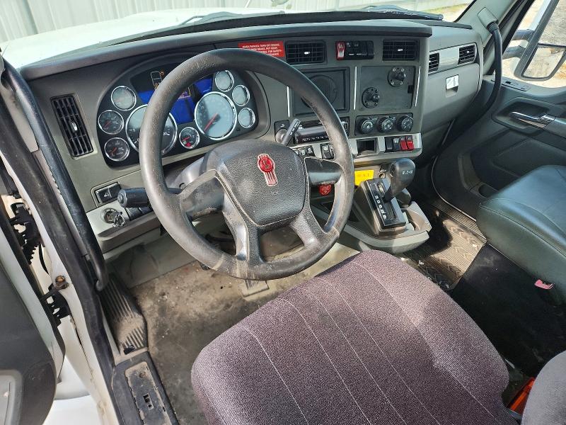 61970266 :رقم المزاد ، 1XKYA48X7FJ403411 vin ، 2015 Kenworth Construction مزاد بيع