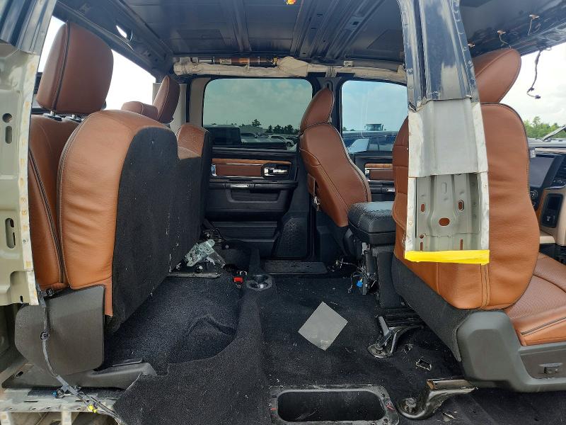 61665846 :رقم المزاد ، 3C6UR5LLXJG381418 vin ، 2018 Ram 2500 مزاد بيع
