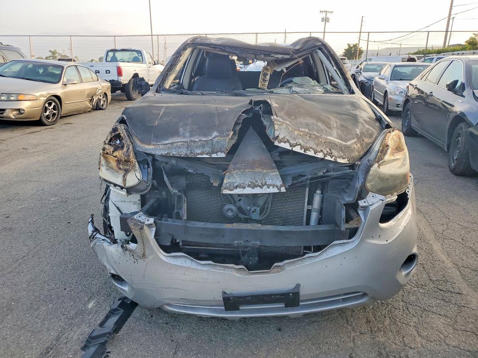 2015 Nissan Rogue Select მანქანა იყიდება აუქციონზე, vin: JN8AS5MT1FW165310, აუქციონის ნომერი: 57025546