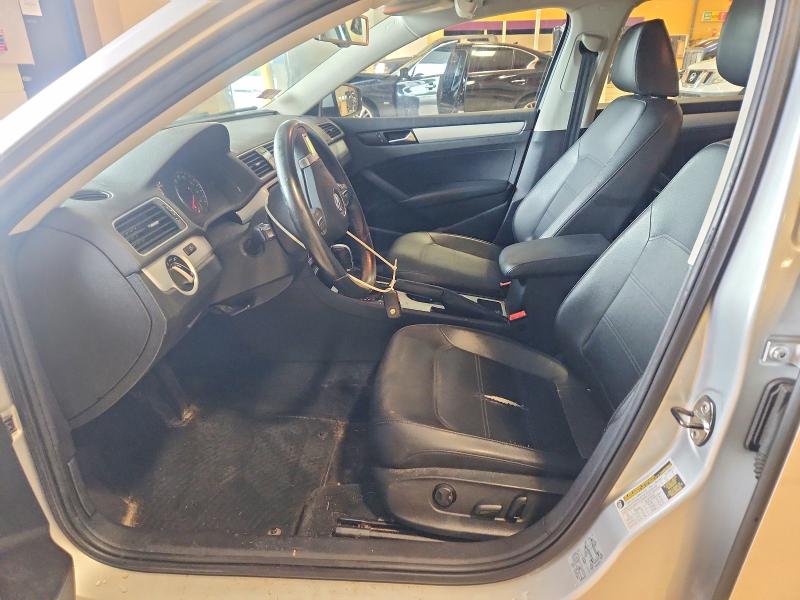 63043326 :رقم المزاد ، 1VWBP7A35DC015794 vin ، 2013 Volkswagen Passat مزاد بيع