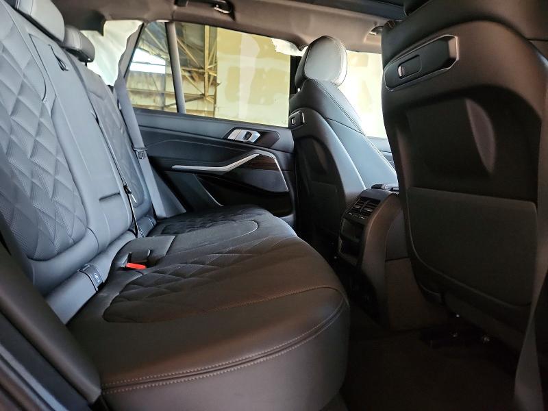 60631906 :رقم المزاد ، 5UX23EU08R9T29222 vin ، 2024 Bmw X5 مزاد بيع