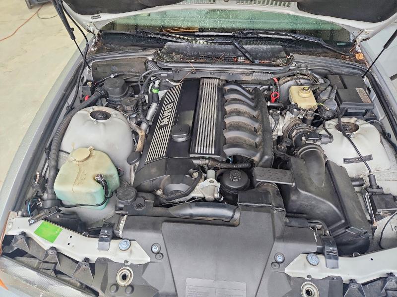 1998 Bmw 323 მანქანა იყიდება აუქციონზე, vin: WBABJ8322WEM21728, აუქციონის ნომერი: 60861896