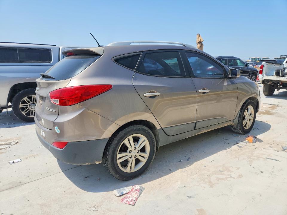 2011 Hyundai Tucson მანქანა იყიდება აუქციონზე, vin: KM8JU3AC6BU261837, აუქციონის ნომერი: 62470316