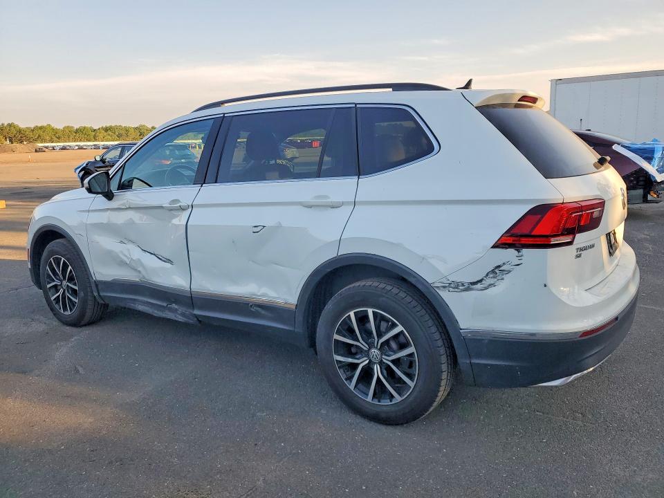 60946526 :رقم المزاد ، 3VV2B7AX5MM086613 vin ، 2021 Volkswagen Tiguan مزاد بيع