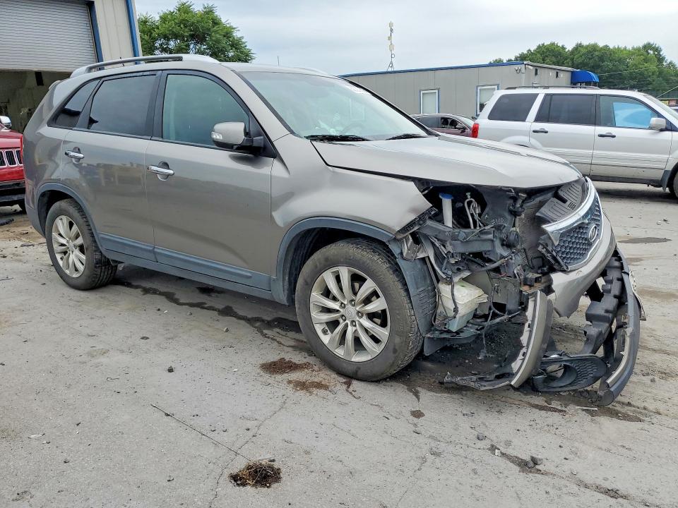 62027826 :رقم المزاد ، 5XYKU4A20BG043125 vin ، 2011 Kia Sorento مزاد بيع