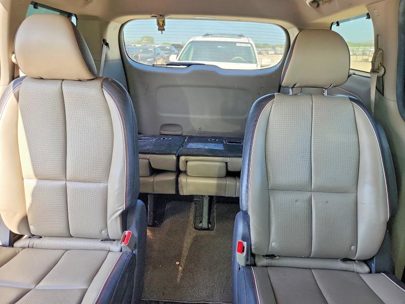 61306386 :رقم المزاد ، KNDMB5C10H6315189 vin ، 2017 Kia Sedona مزاد بيع