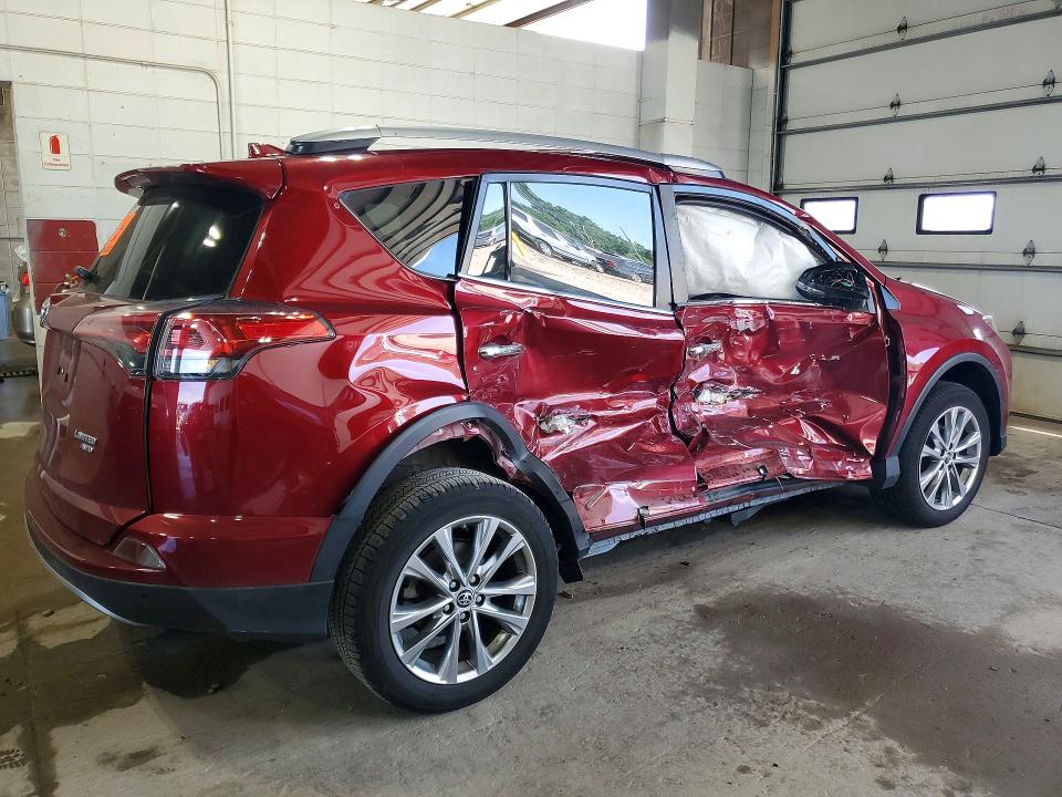 61317946 :رقم المزاد ، JTMDFREV0JD243651 vin ، 2018 Toyota Rav4 مزاد بيع