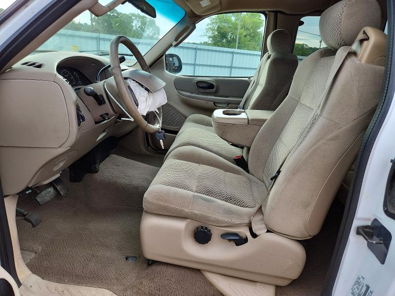 60718786 :رقم المزاد ، 1FTRX17WX2NB27282 vin ، 2002 Ford F150 مزاد بيع