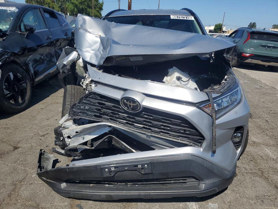 Продажа на аукционе авто 2021 Toyota Rav4, vin: 2T3W1RFV2MC133053, номер лота: 60707316