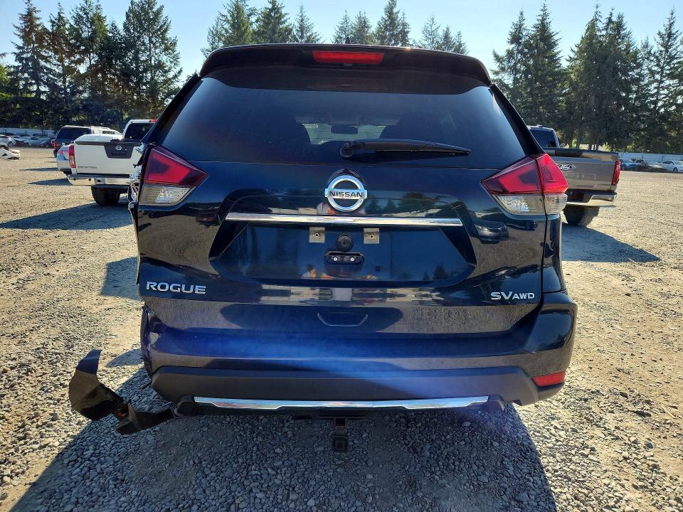 60977906 :رقم المزاد ، KNMAT2MV8JP585934 vin ، 2018 Nissan Rogue مزاد بيع