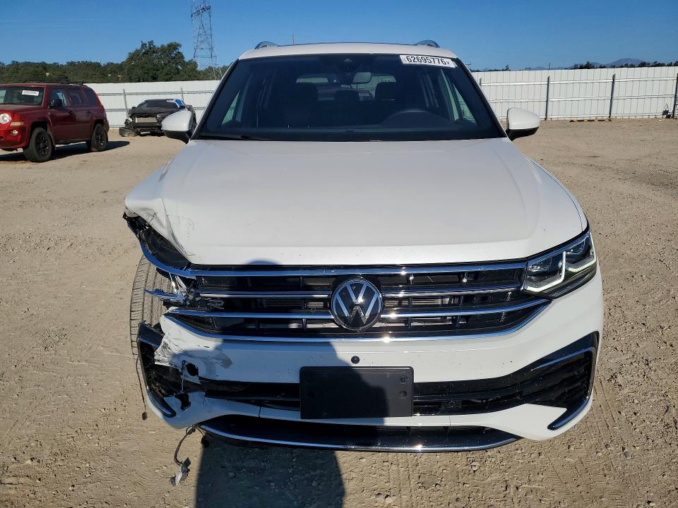 Продажа на аукционе авто 2024 Volkswagen Tiguan, vin: 3VV4B7AX0RM152761, номер лота: 62695776