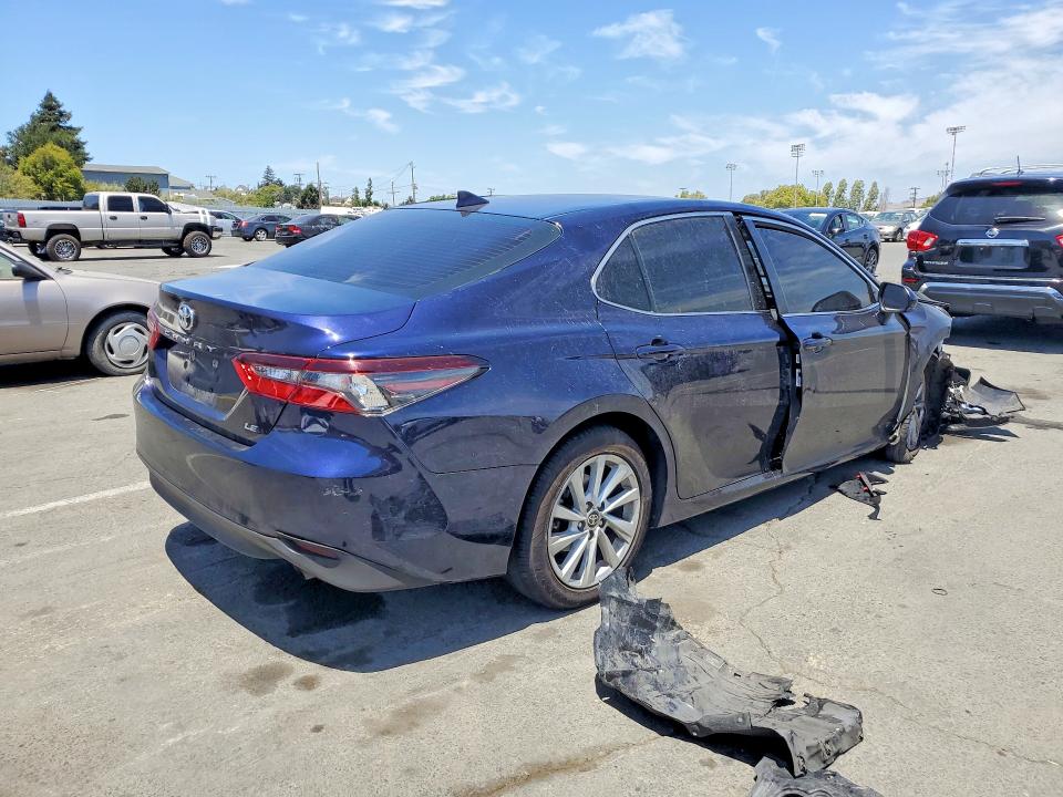Продаж на аукціоні авто 2022 Toyota Camry, vin: 4T1C11AK7NU012030, номер лоту: 59530406