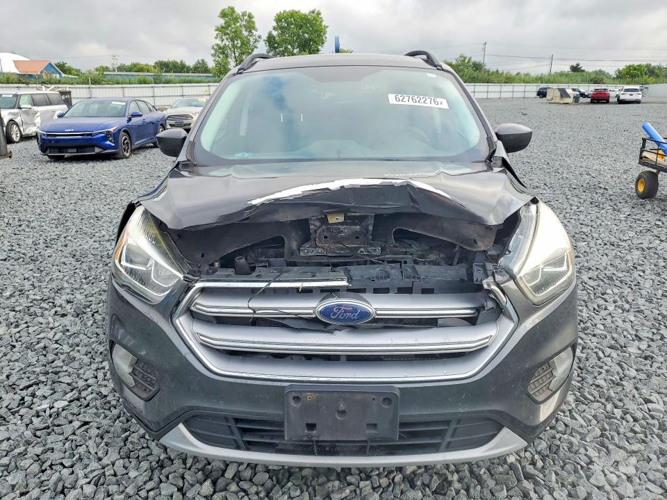Продажа на аукционе авто 2017 Ford Escape, vin: 1FMCU0GDXHUE31956, номер лота: 62762276
