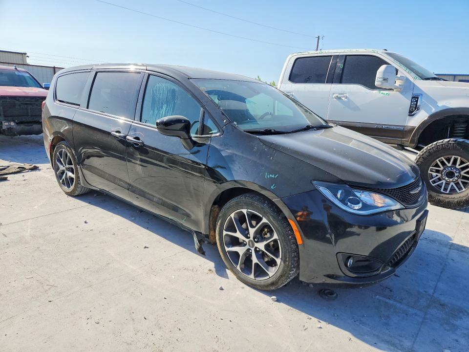 Продаж на аукціоні авто 2018 Chrysler Pacifica, vin: 2C4RC1FG5JR193861, номер лоту: 60290646