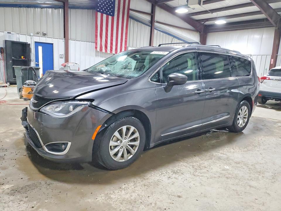 2018 Chrysler Pacifica მანქანა იყიდება აუქციონზე, vin: 2C4RC1BG7JR193835, აუქციონის ნომერი: 62086796