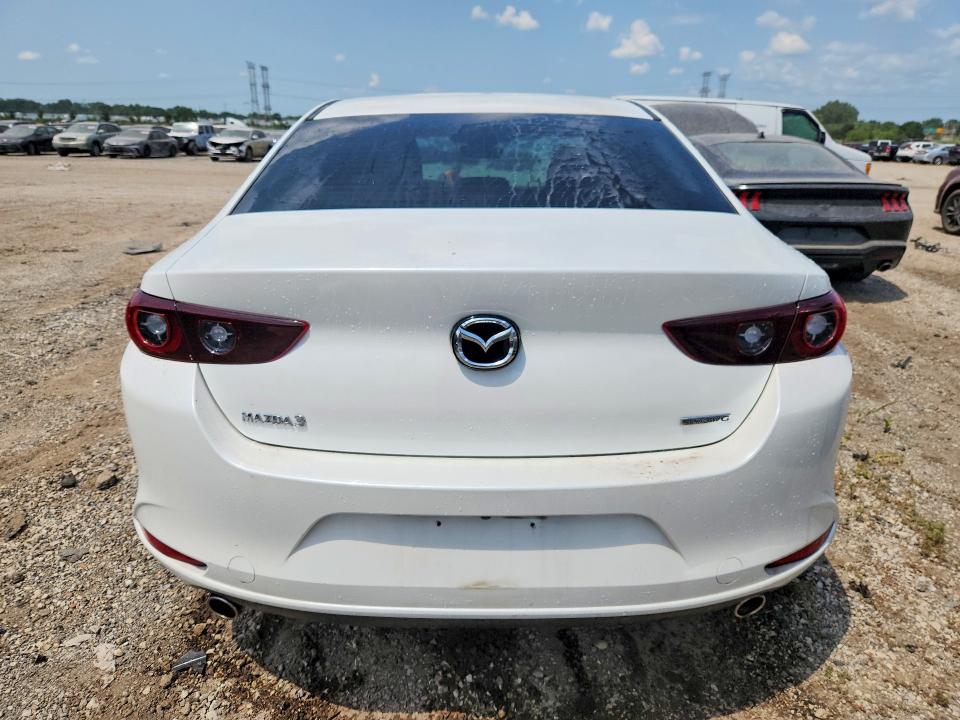 61133646 :رقم المزاد ، 3MZBPABL5NM305156 vin ، 2022 Mazda 3 مزاد بيع