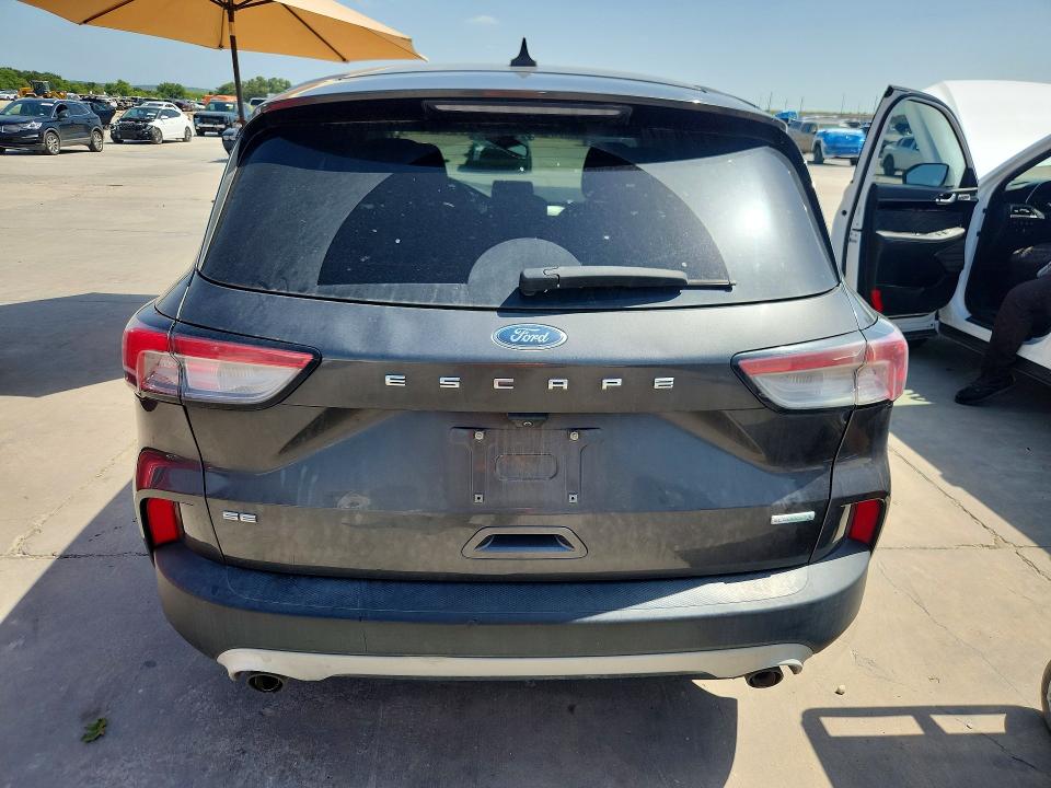 61973826 :رقم المزاد ، 1FMCU0G67LUB92960 vin ، 2020 Ford Escape مزاد بيع