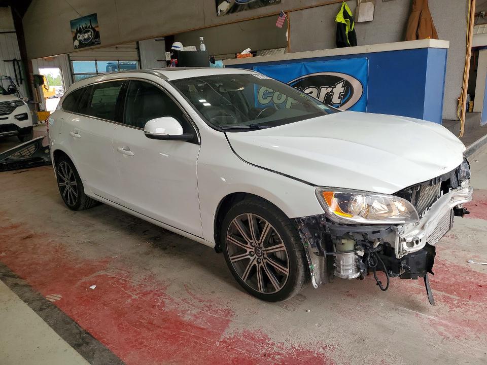 Продажа на аукционе авто 2015 Volvo V60, vin: YV1612SB1F1210749, номер лота: 60746646