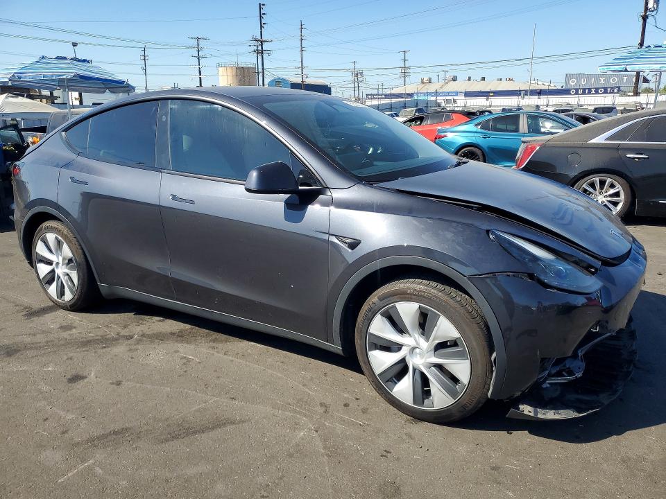 60527076 :رقم المزاد ، 7SAYGDED8RF037008 vin ، 2024 Tesla Model Y مزاد بيع