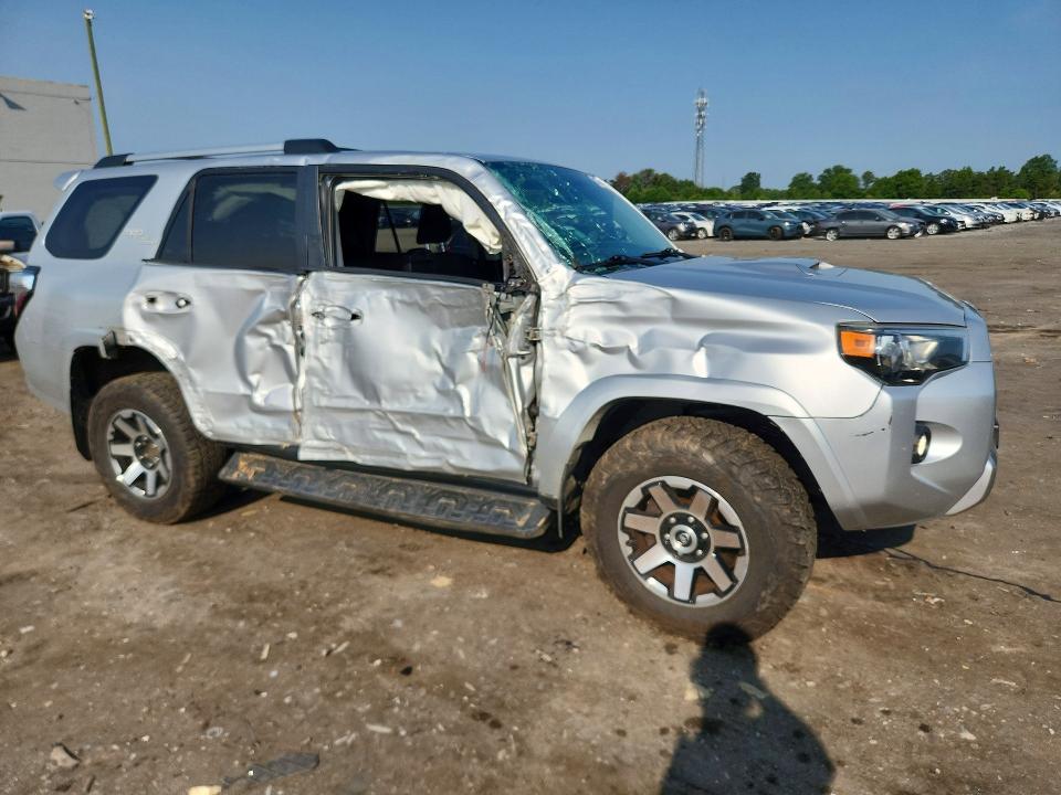 2017 Toyota 4runner მანქანა იყიდება აუქციონზე, vin: JTEBU5JR9H5438663, აუქციონის ნომერი: 61034426