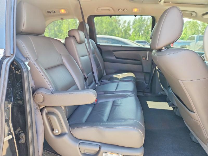 61127606 :رقم المزاد ، 5FNRL5H9XDB503413 vin ، 2013 Honda Odyssey مزاد بيع