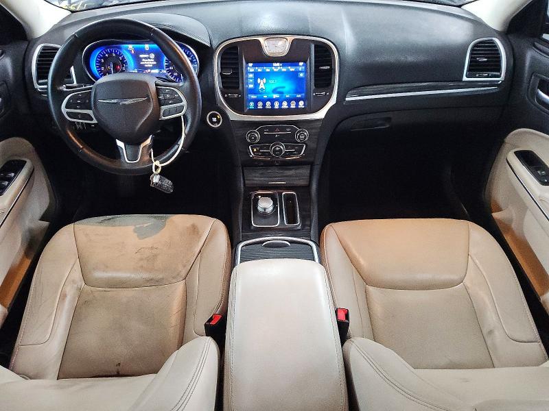 61816756 :رقم المزاد ، 2C3CCAAG4HH588129 vin ، 2017 Chrysler 300 مزاد بيع